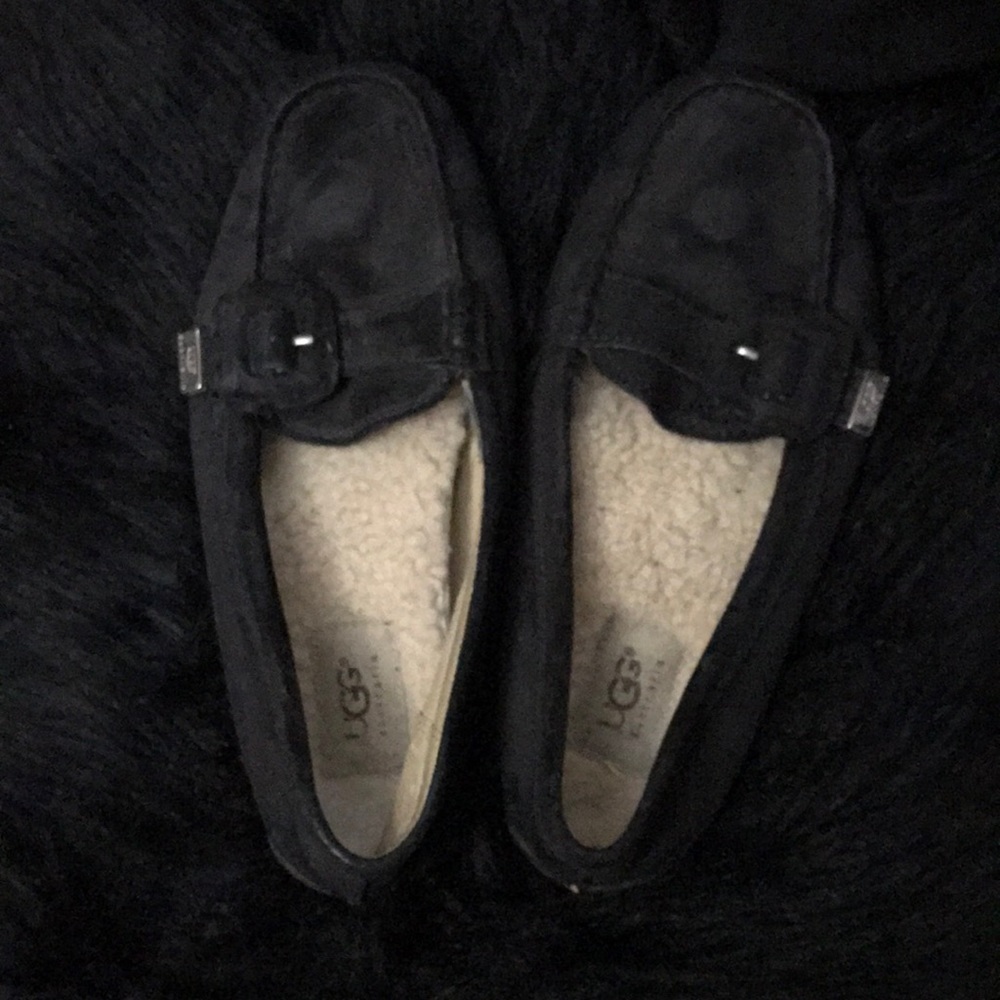 Ugg flats 💕